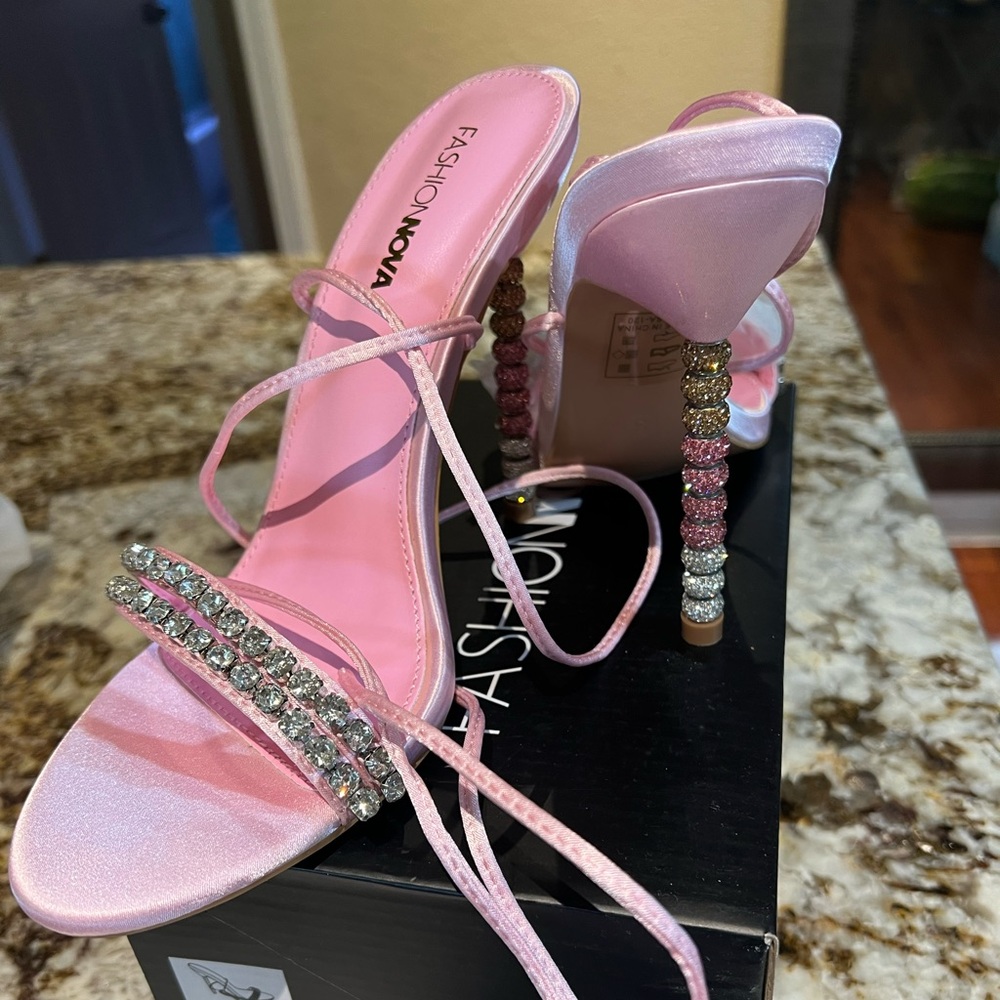Sandals size 8 new